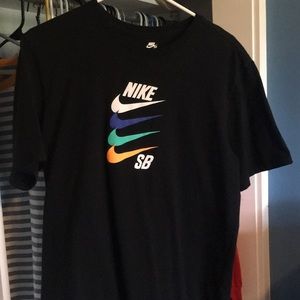 Nike SB shirt